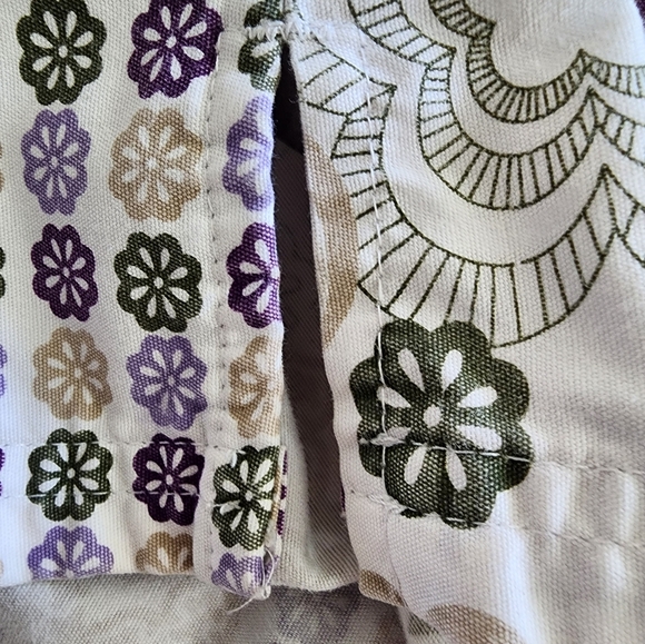 Happy Scrubs Floral and Heart Print Scrub Top in White and Purple - Picture 4 of 6